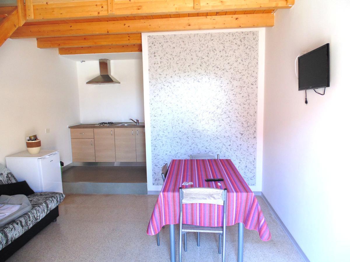 Raffaela Casa Vacanze Aradeo Buitenkant foto
